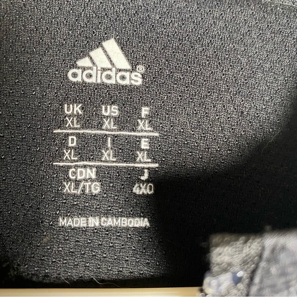 Adidas Hooded Windbreaker-front pockets ,Lightweight, full front Zip - Picture 5 of 9